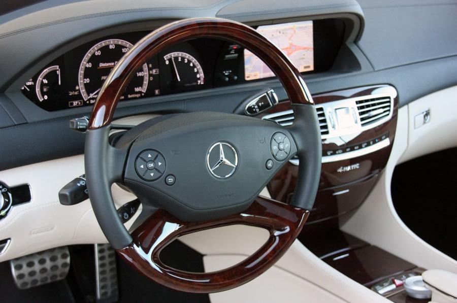  Mercedes-Benz CL550 4Matic 2011 года  (фото 23 из 40)